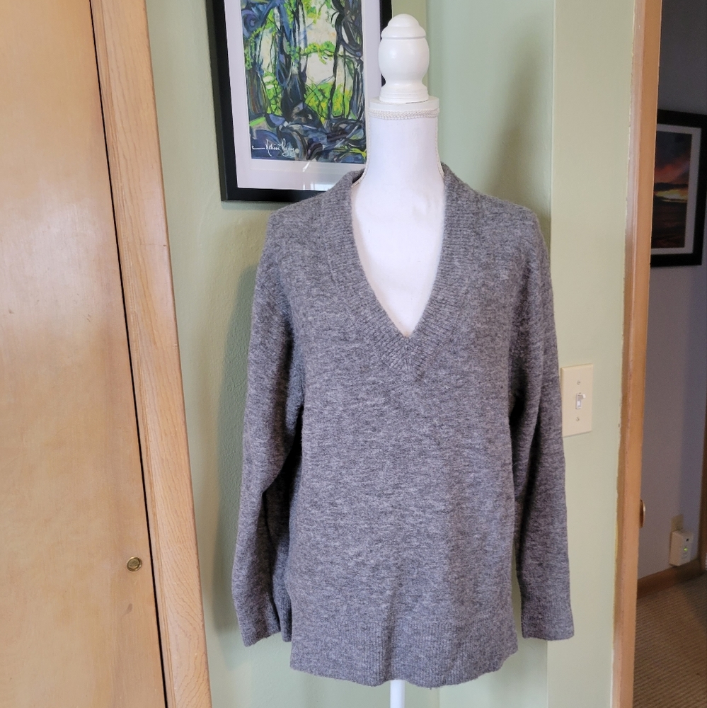 NWT Gray V neck Vince sweater